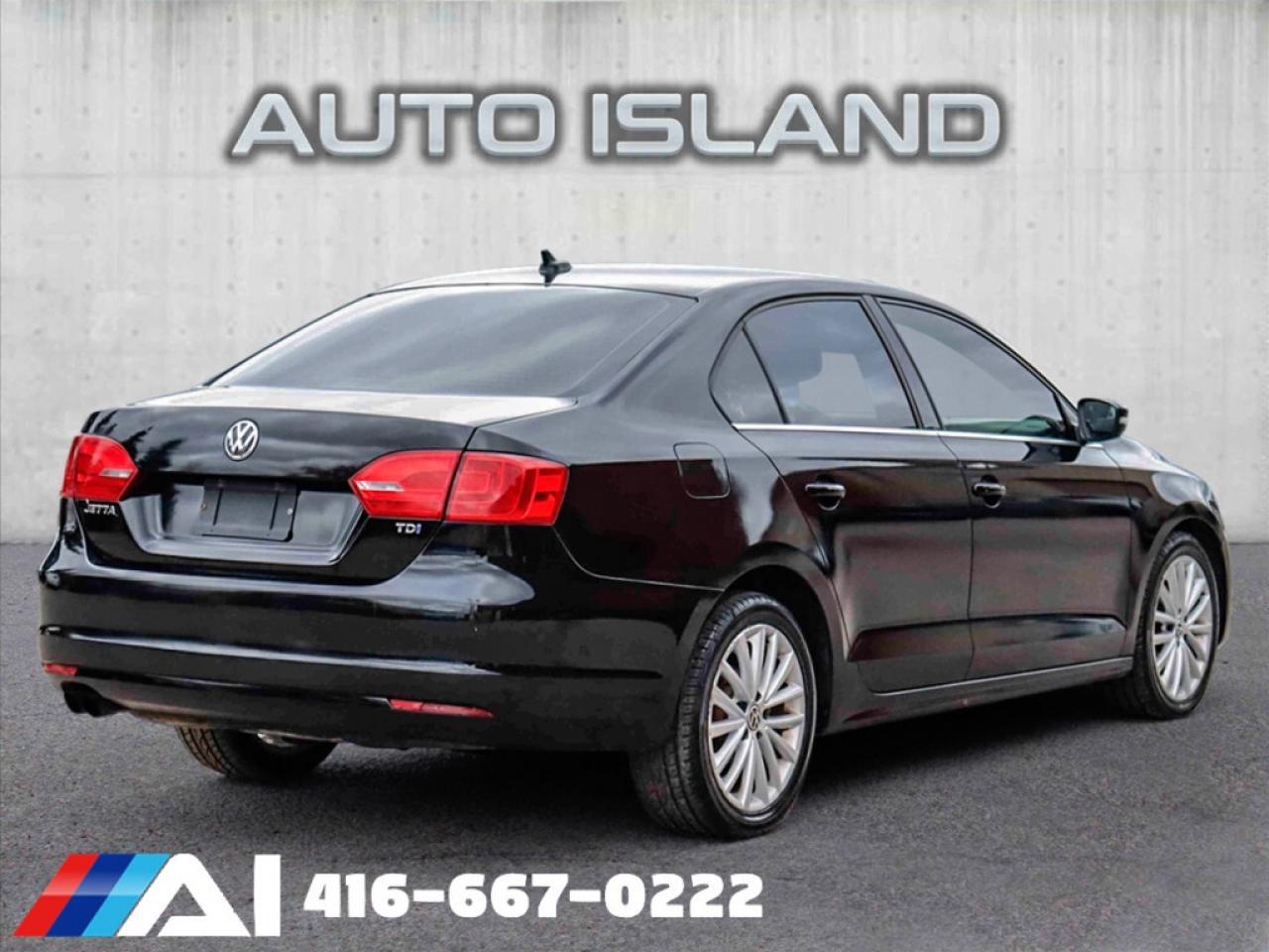 2012 Volkswagen Jetta Sedan 2.0T TDI DSG Highline Photo