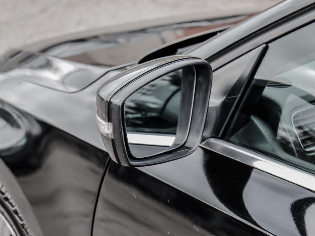 2012 Volkswagen Jetta Sedan 2.0T TDI DSG Highline Photo