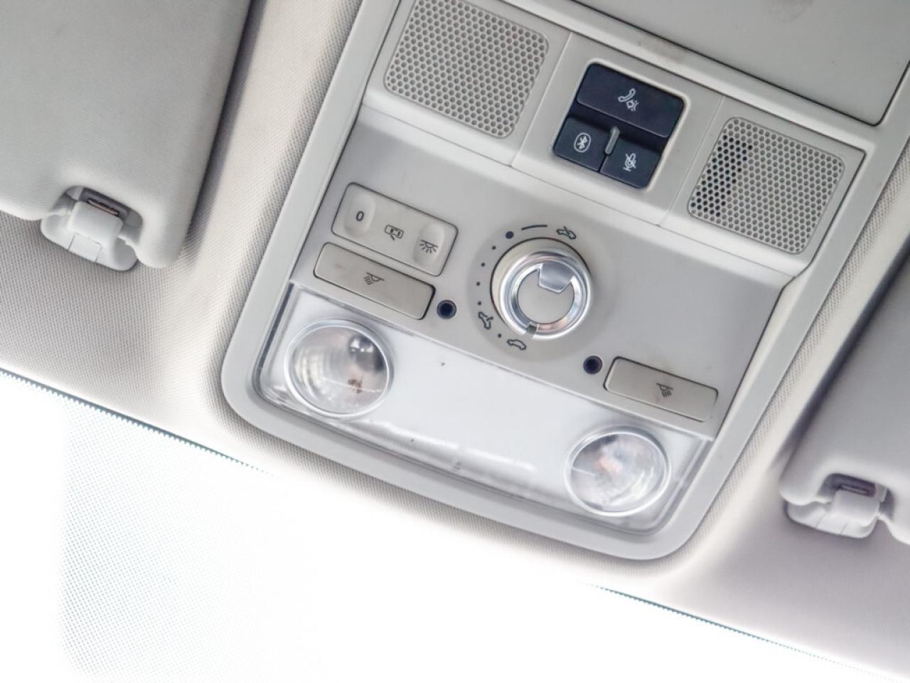 2012 Volkswagen Jetta Sedan 2.0T TDI DSG Highline Photo