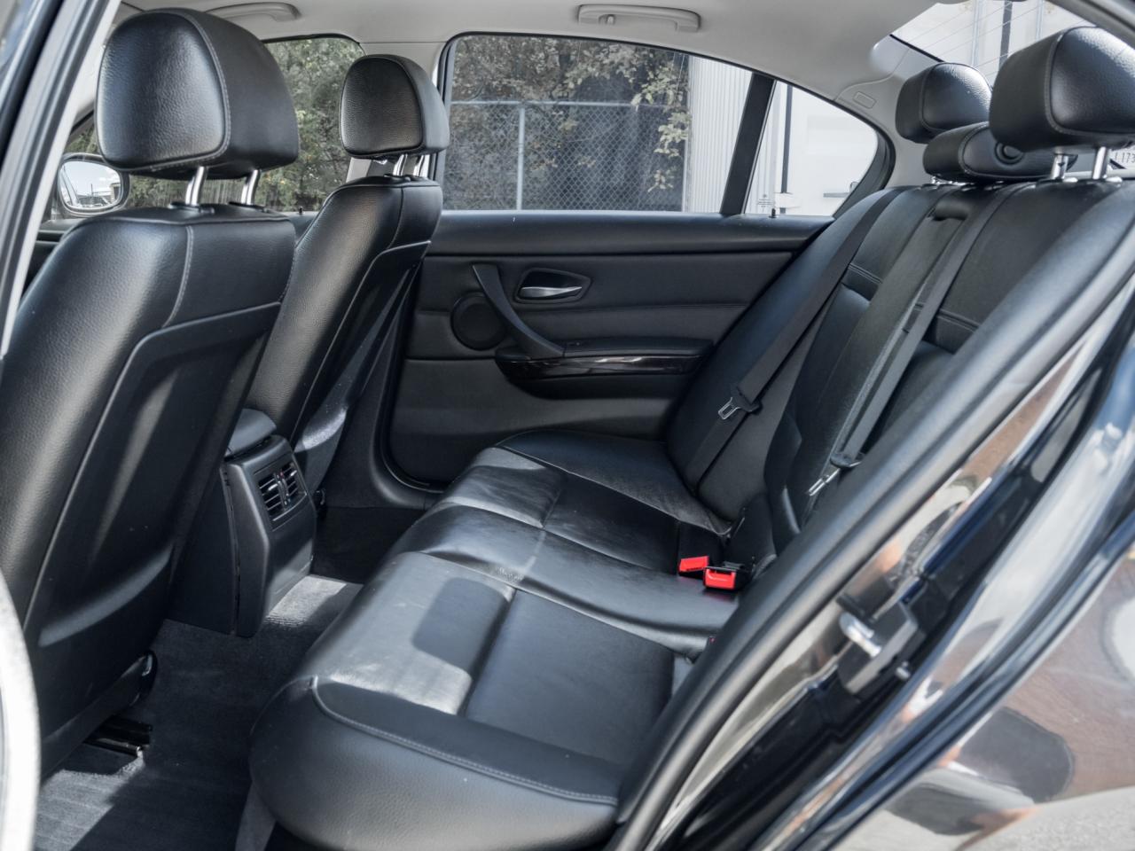 2011 BMW 3 Series 328i xDrive AWD Classic Ed Photo