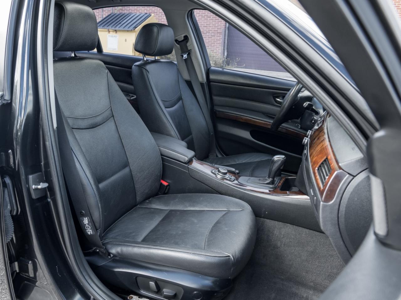 2011 BMW 3 Series 328i xDrive AWD Classic Ed Photo