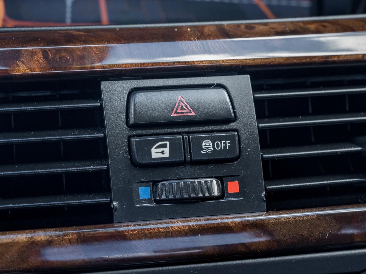 2011 BMW 3 Series 328i xDrive AWD Classic Ed Photo