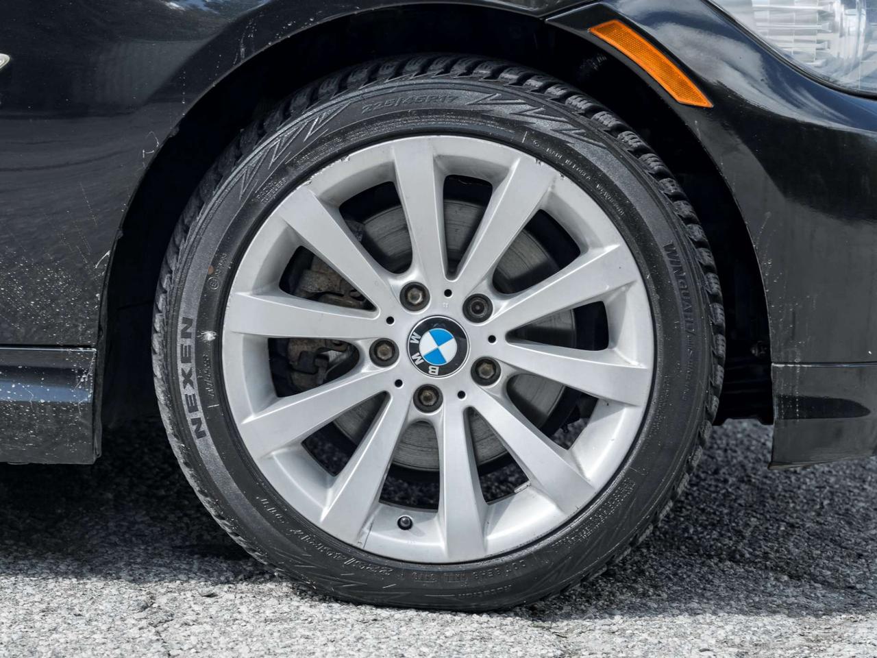 2011 BMW 3 Series 328i xDrive AWD Classic Ed Photo3