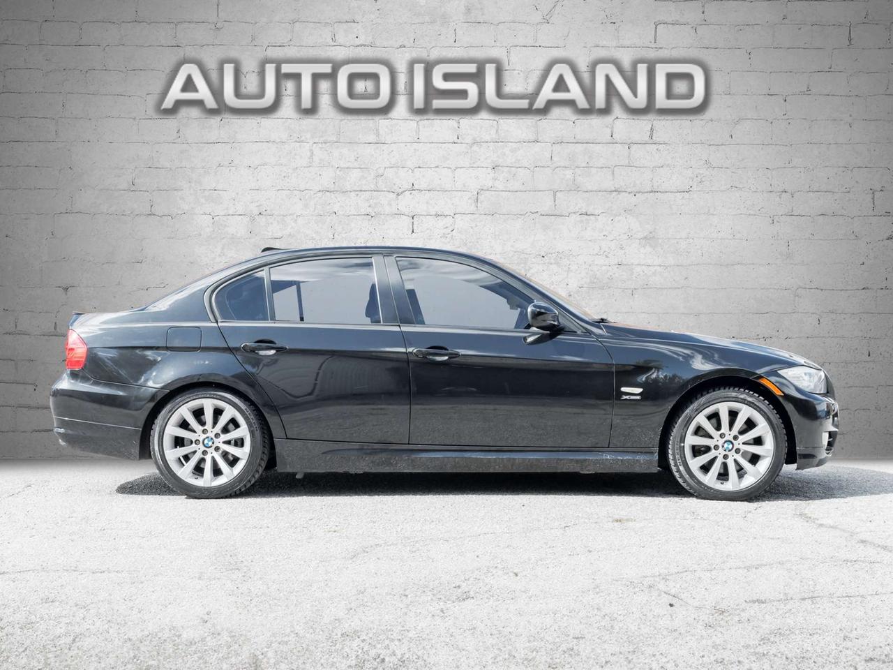 2011 BMW 3 Series 328i xDrive AWD Classic Ed Photo2