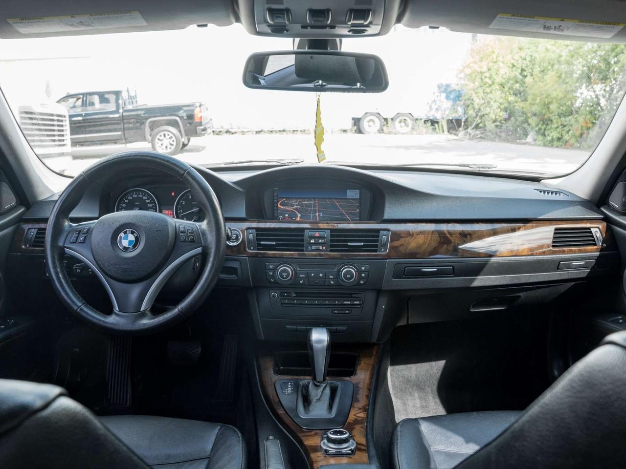 2011 BMW 3 Series 328i xDrive AWD Classic Ed Photo
