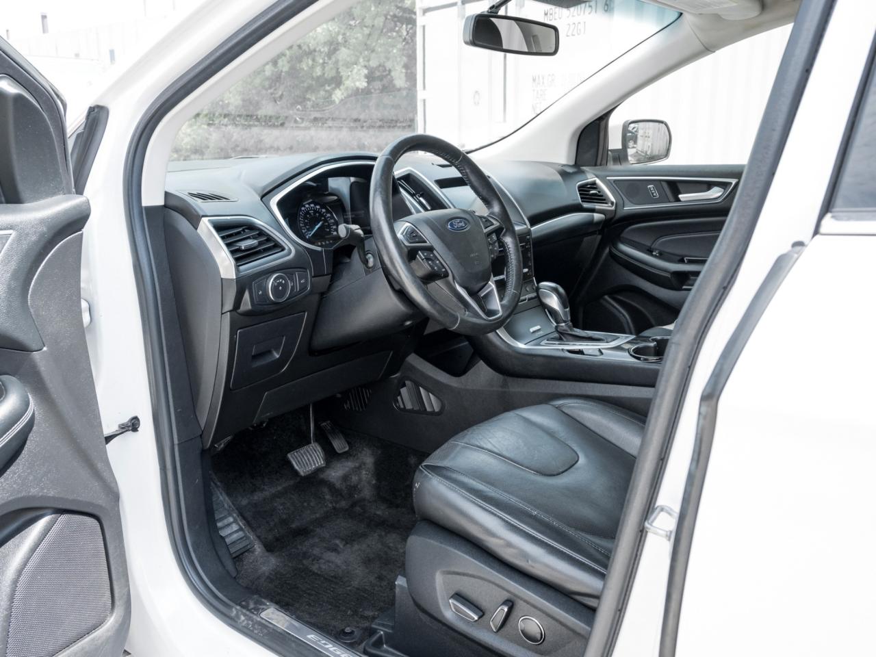 2017 Ford Edge Titanium AWD Photo