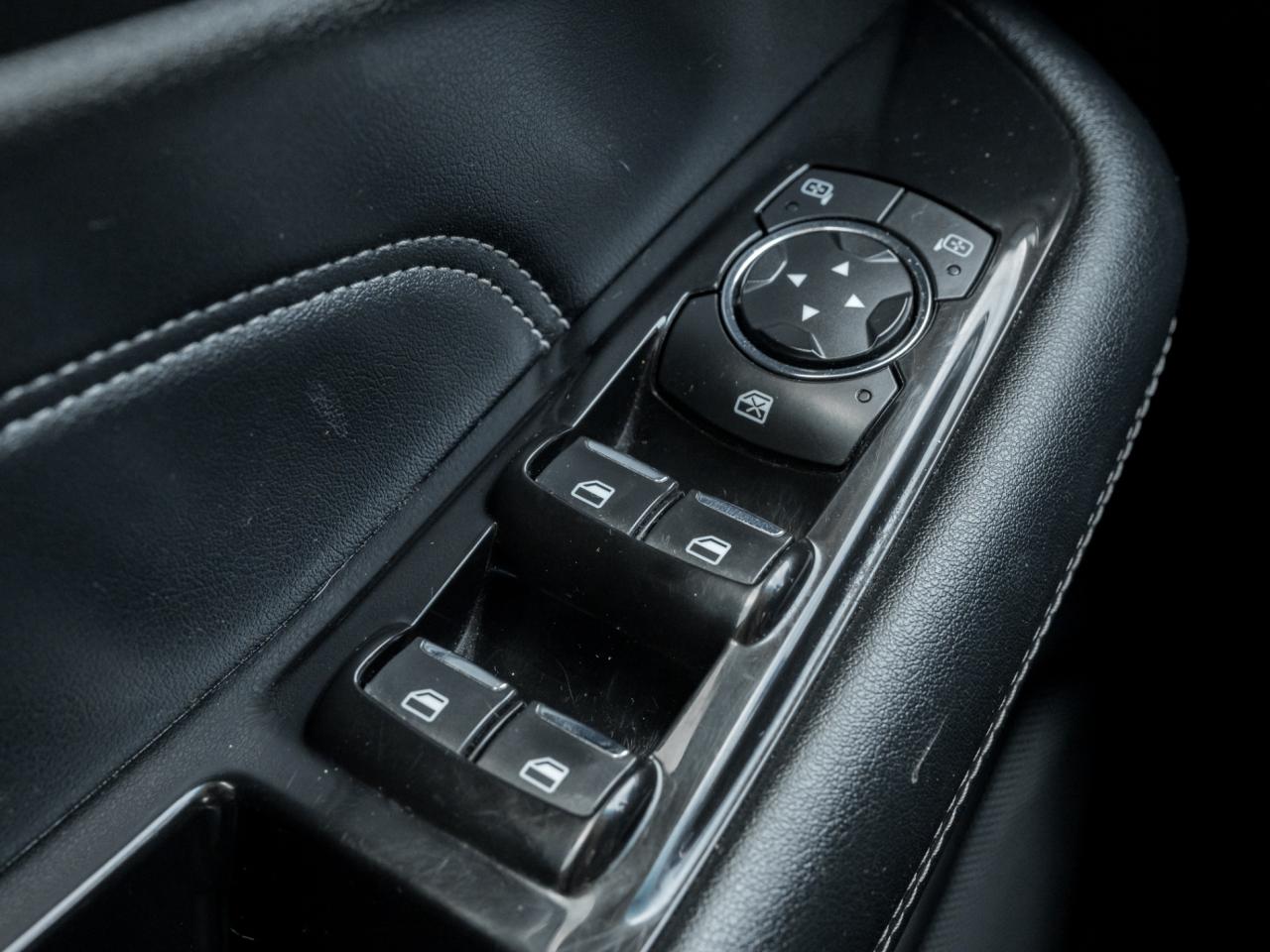 2017 Ford Edge Titanium AWD Photo