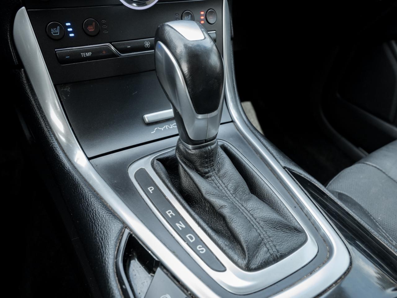 2017 Ford Edge Titanium AWD Photo