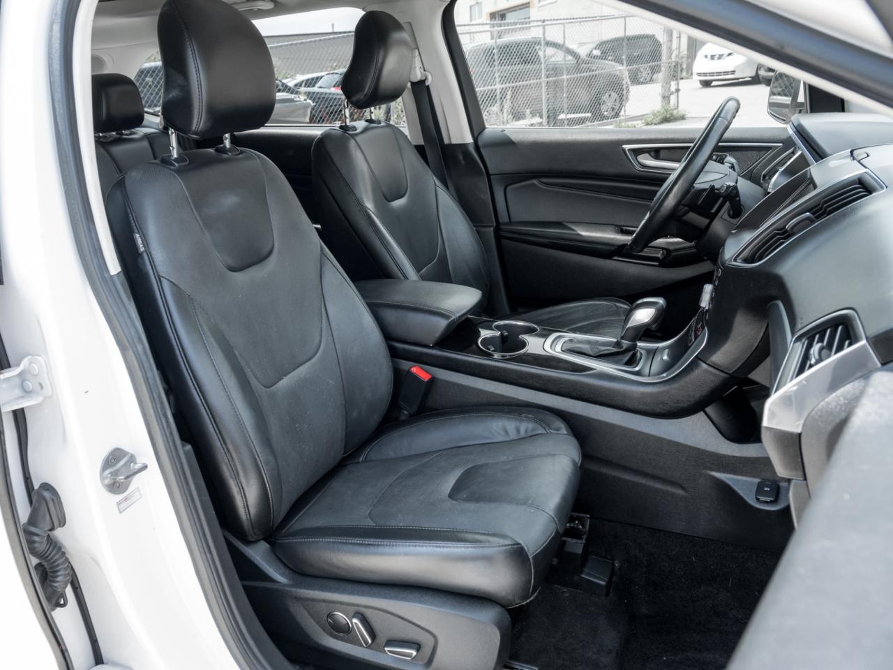 2017 Ford Edge Titanium AWD Photo