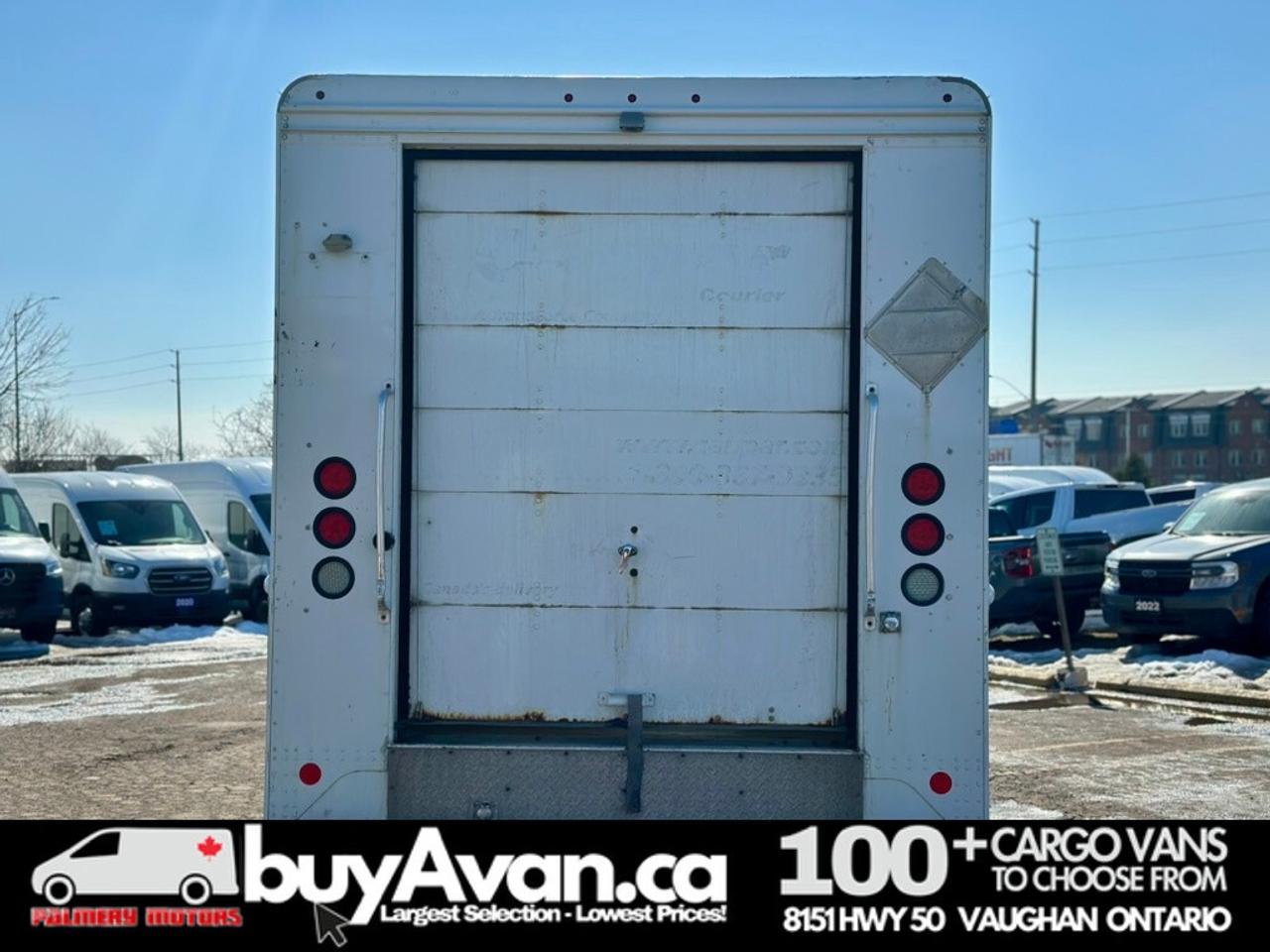 2017 Ford Econoline E-450 17FT Morgan Olson Step Van Photo