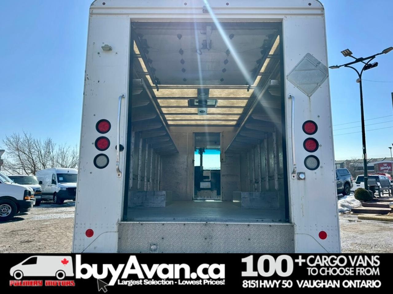 2017 Ford Econoline E-450 17FT Morgan Olson Step Van Photo