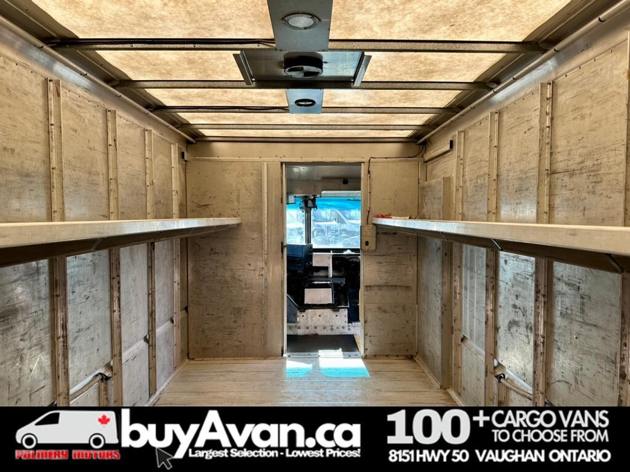 2017 Ford Econoline E-450 17FT Morgan Olson Step Van Photo