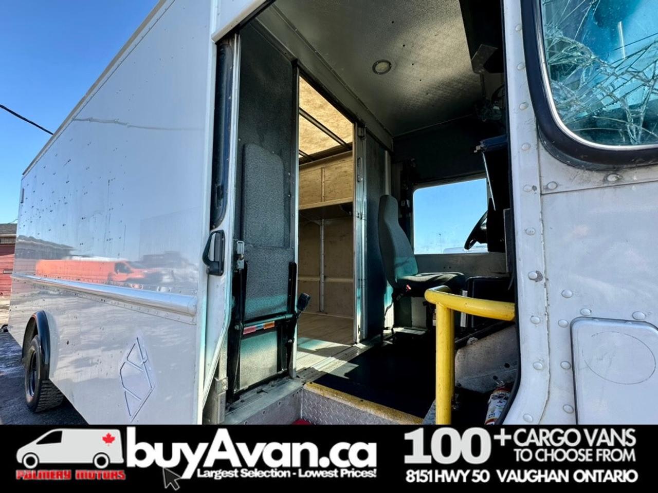 2017 Ford Econoline E-450 17FT Morgan Olson Step Van Photo