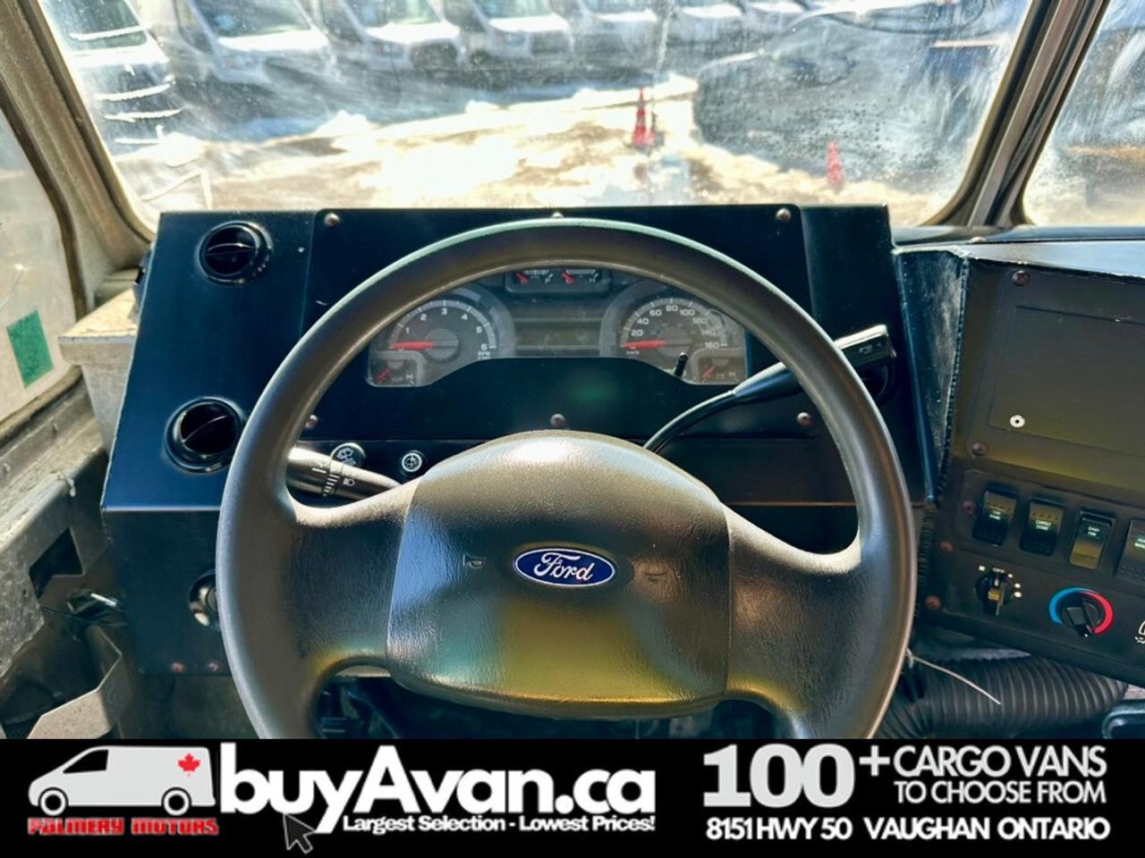 2017 Ford Econoline E-450 17FT Morgan Olson Step Van Photo