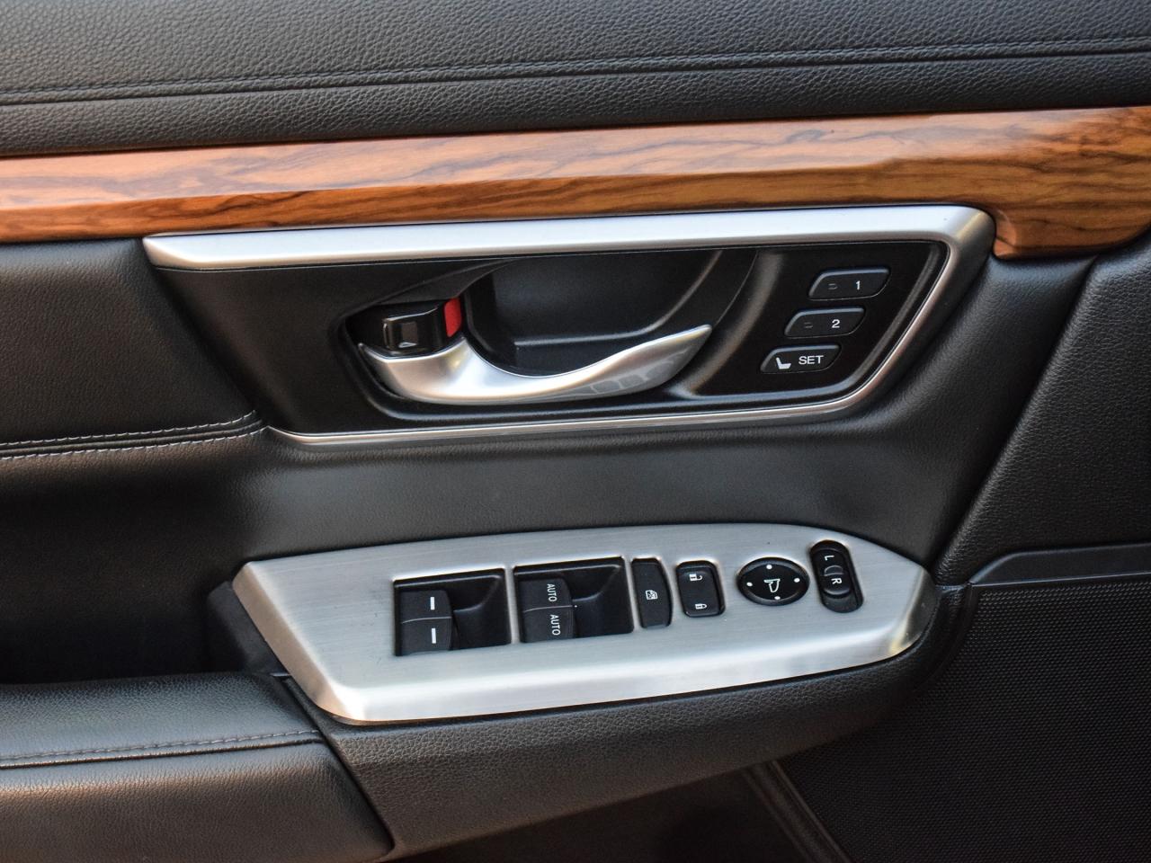 2019 Honda CR-V Touring Photo