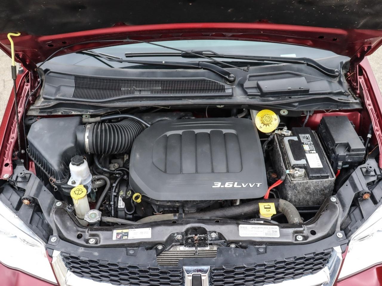 2018 Dodge Grand Caravan Canada Value Package, Stow N Go Photo