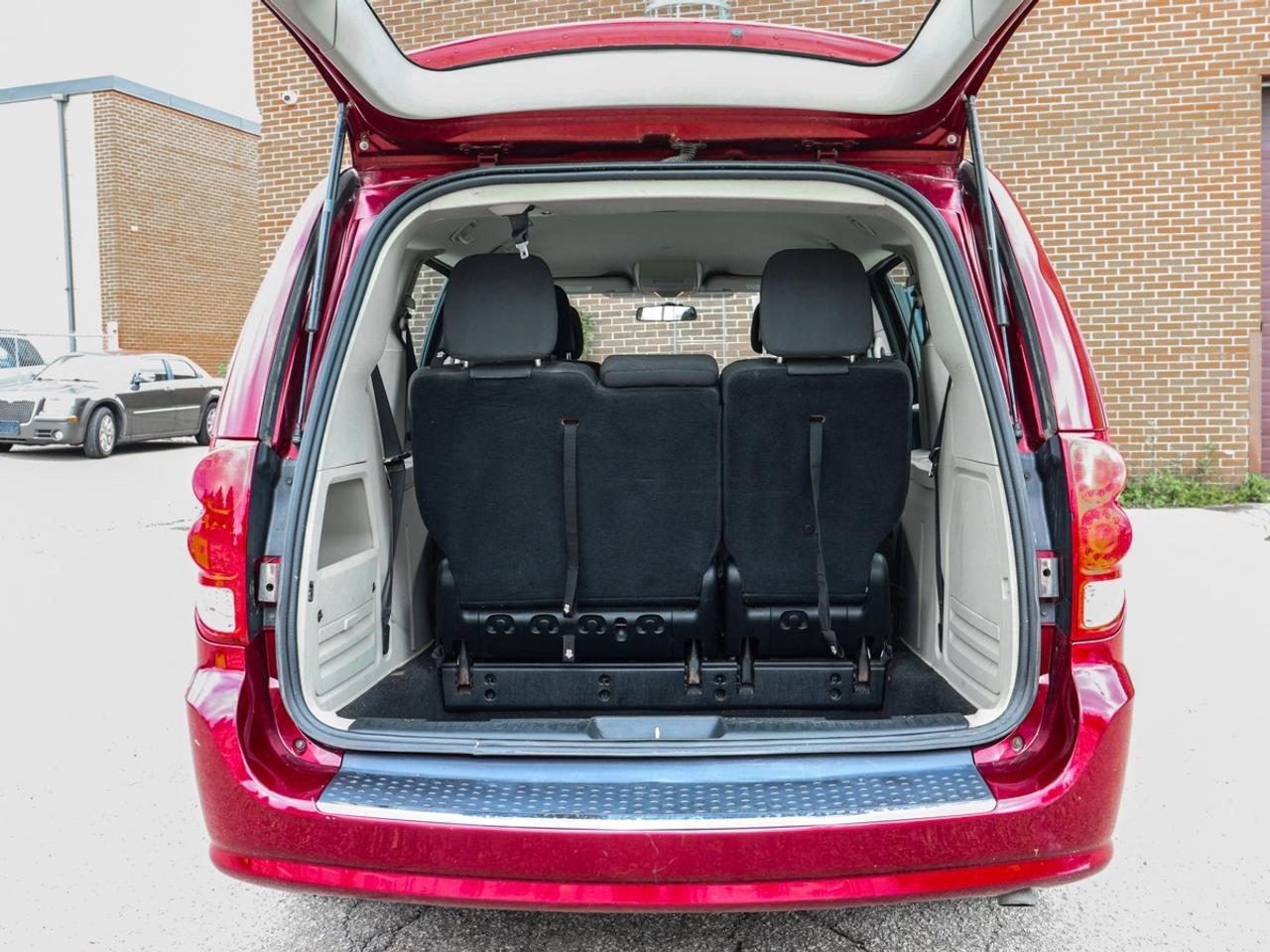 2018 Dodge Grand Caravan Canada Value Package, Stow N Go Photo