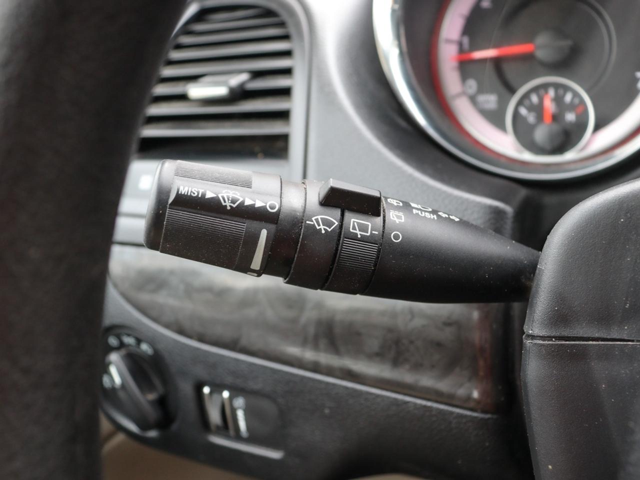 2018 Dodge Grand Caravan Canada Value Package, Stow N Go Photo