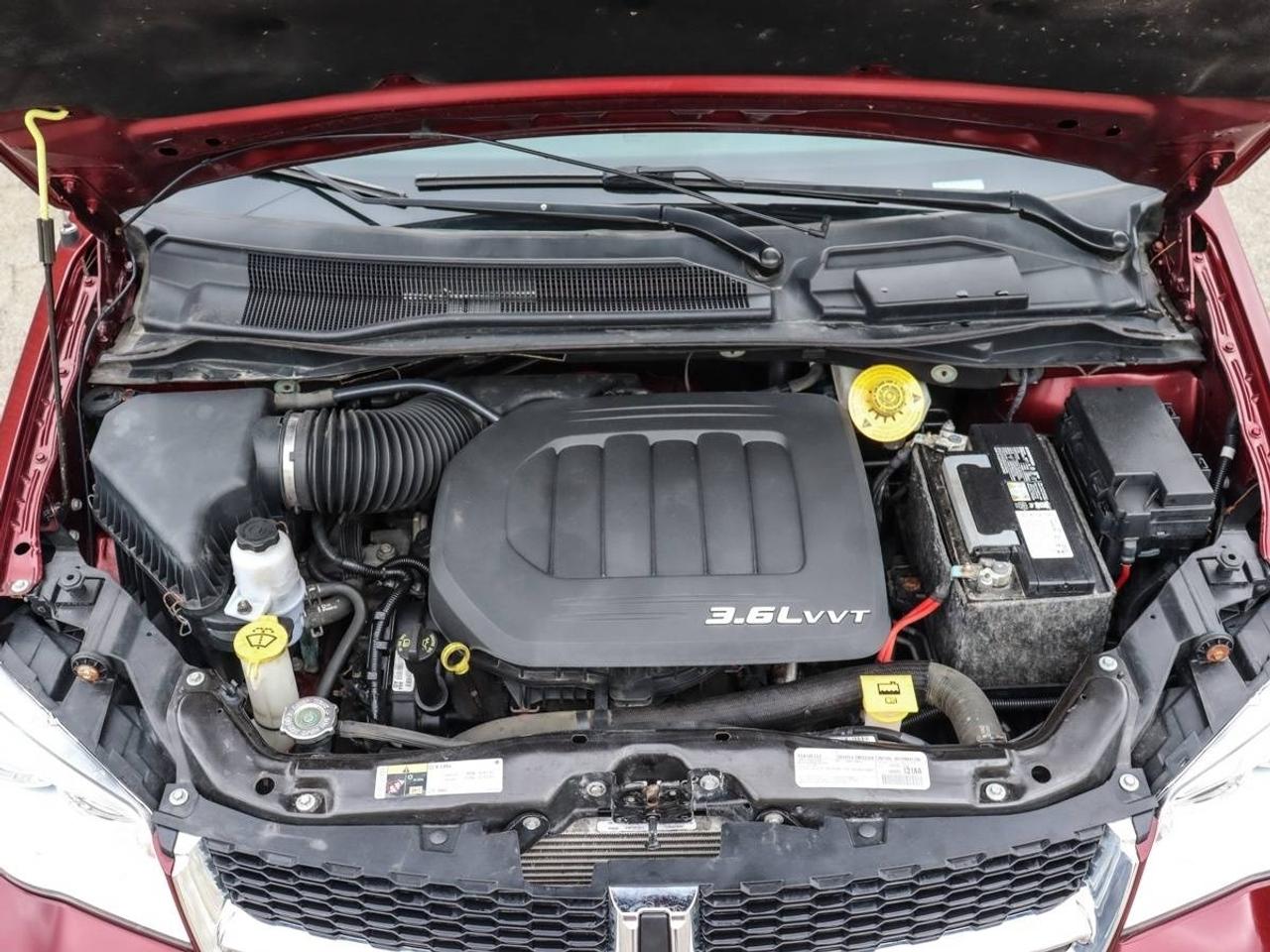 2018 Dodge Grand Caravan Canada Value Package, Stow N Go Photo