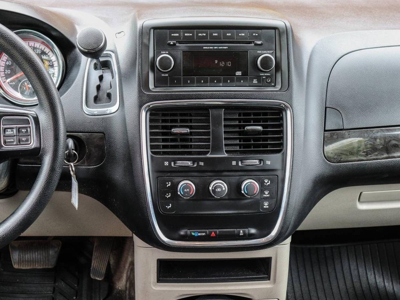 2018 Dodge Grand Caravan Canada Value Package, Stow N Go Photo