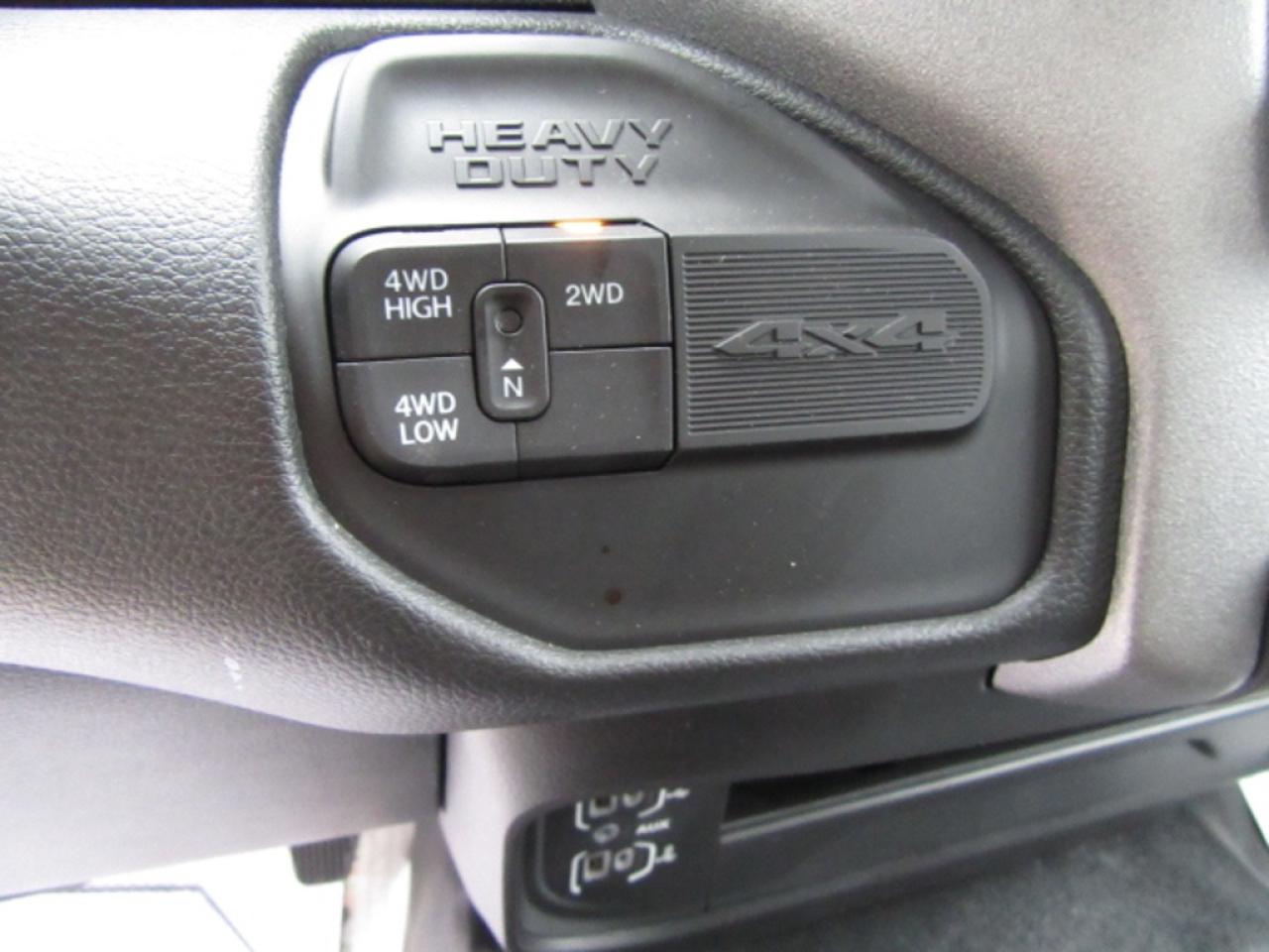 2024 RAM 5500 HD Chassis DIESEL 4X4 REG CAB 16 FT LUMBER DUMPING FLAT DECK Photo