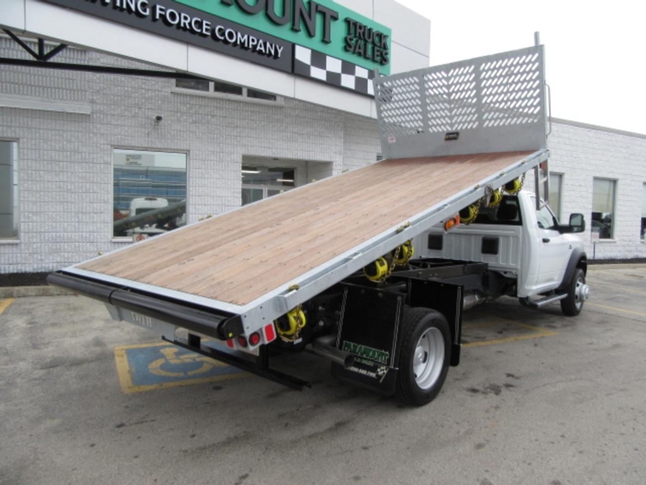 2024 RAM 5500 HD Chassis DIESEL 4X4 REG CAB 16 FT LUMBER DUMPING FLAT DECK Photo4