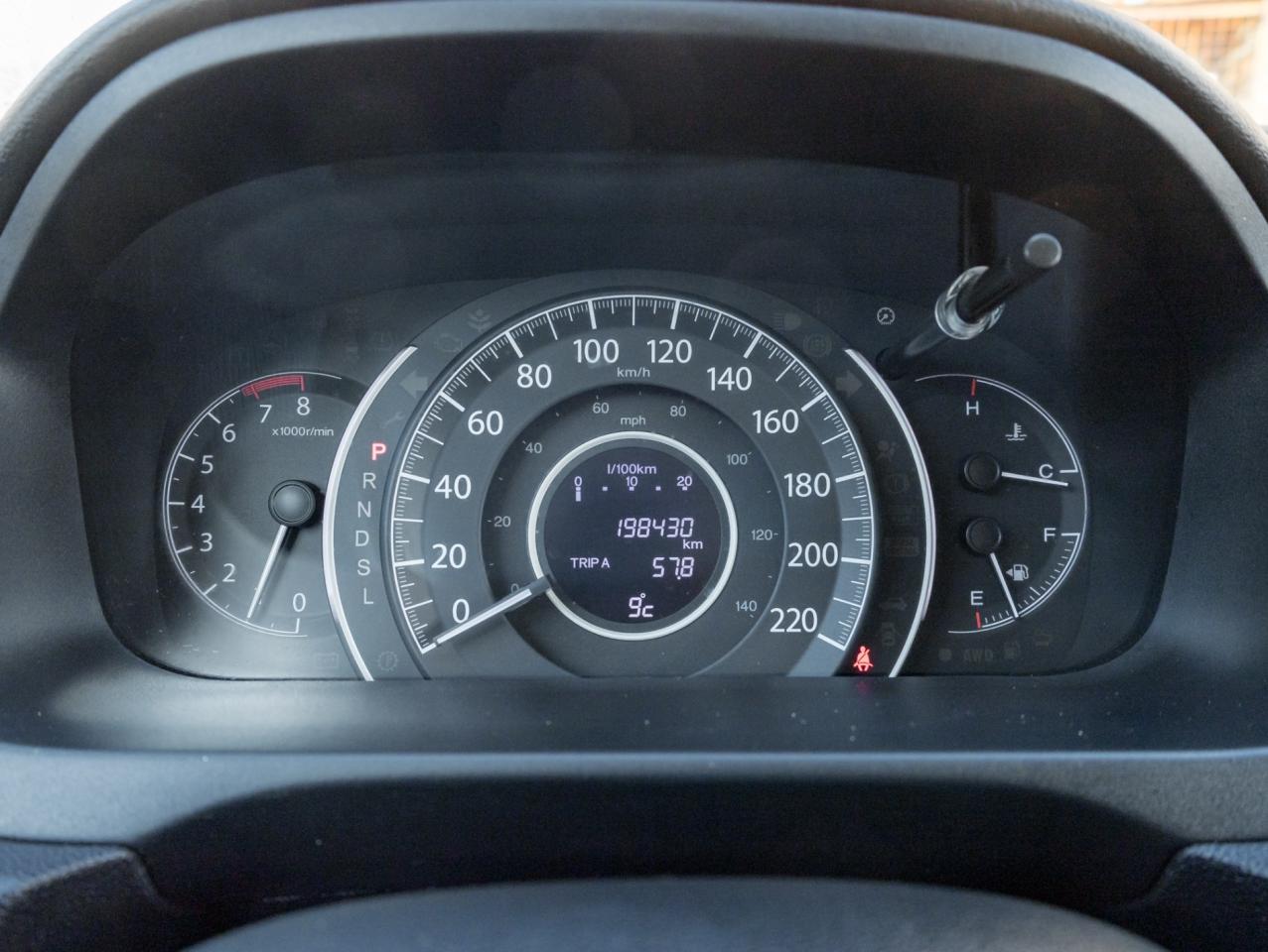 2016 Honda CR-V AWD, NO ACCIDENT, LEATHER, SUNROOF, BACKUP CAMERA, Photo