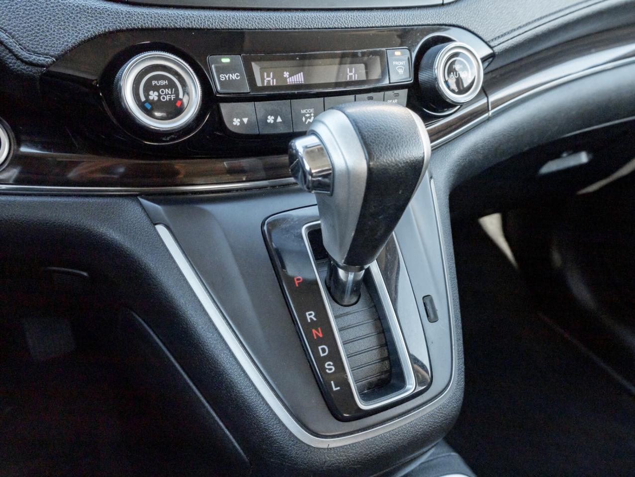 2016 Honda CR-V AWD, NO ACCIDENT, LEATHER, SUNROOF, BACKUP CAMERA, Photo