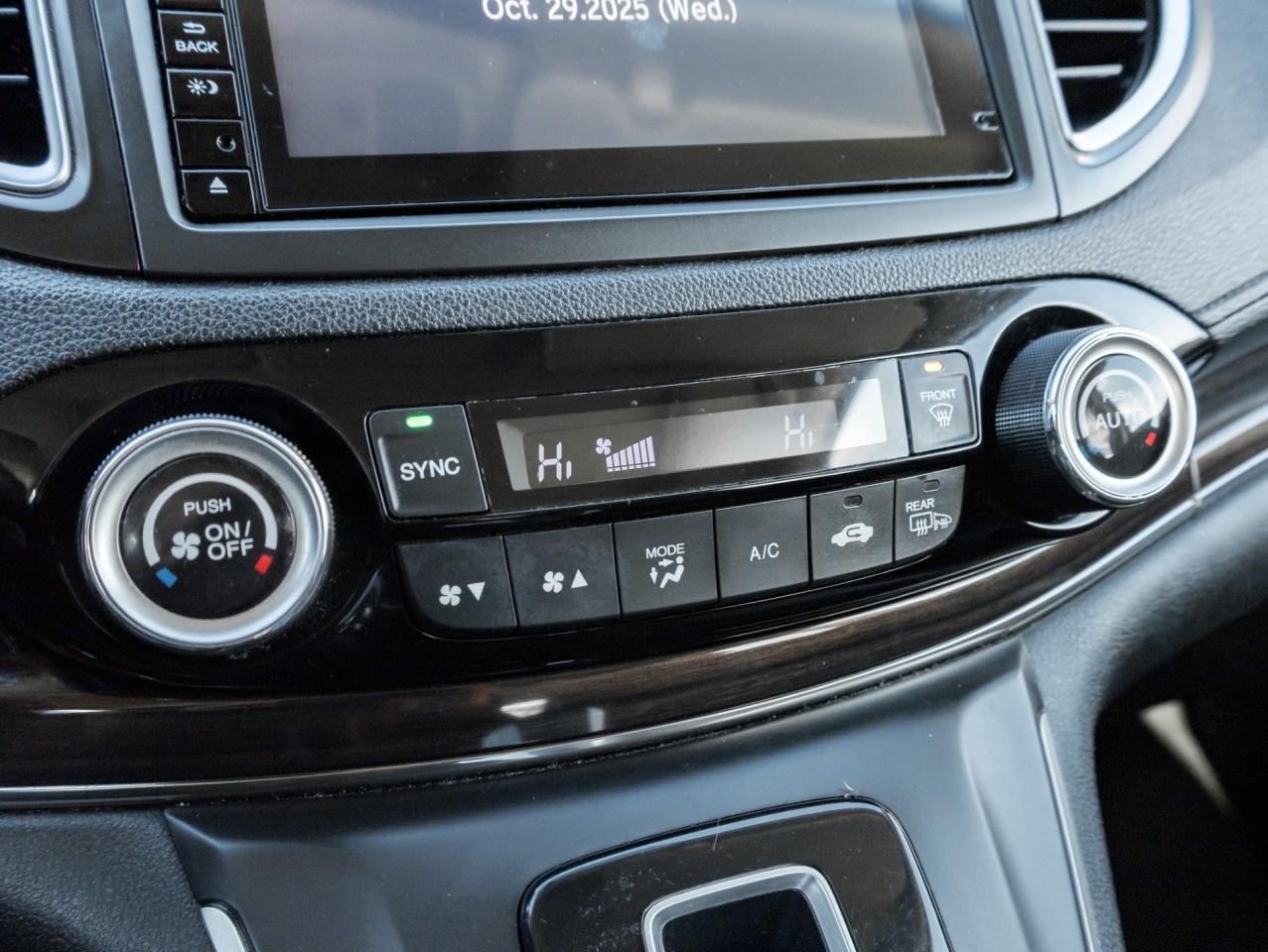 2016 Honda CR-V AWD, NO ACCIDENT, LEATHER, SUNROOF, BACKUP CAMERA, Photo