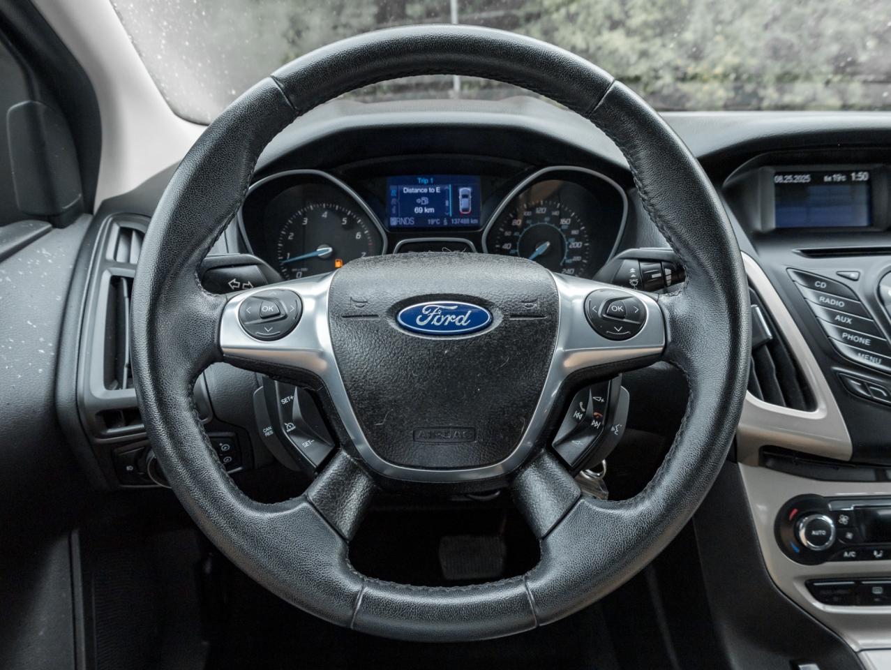 2012 Ford Focus HB SEL Photo