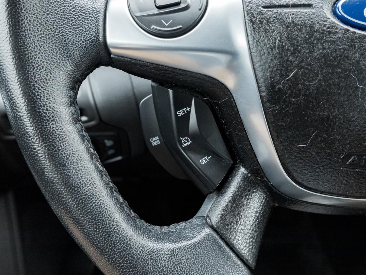 2012 Ford Focus HB SEL Photo