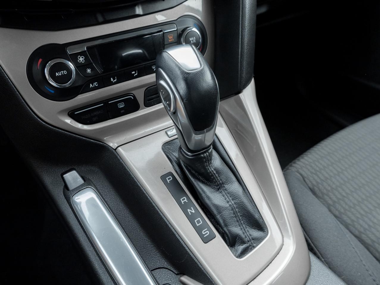 2012 Ford Focus HB SEL Photo