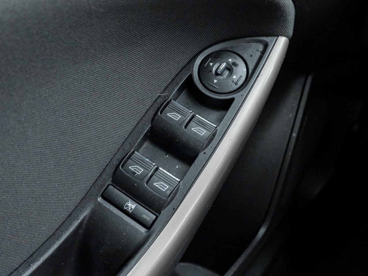 2012 Ford Focus HB SEL Photo