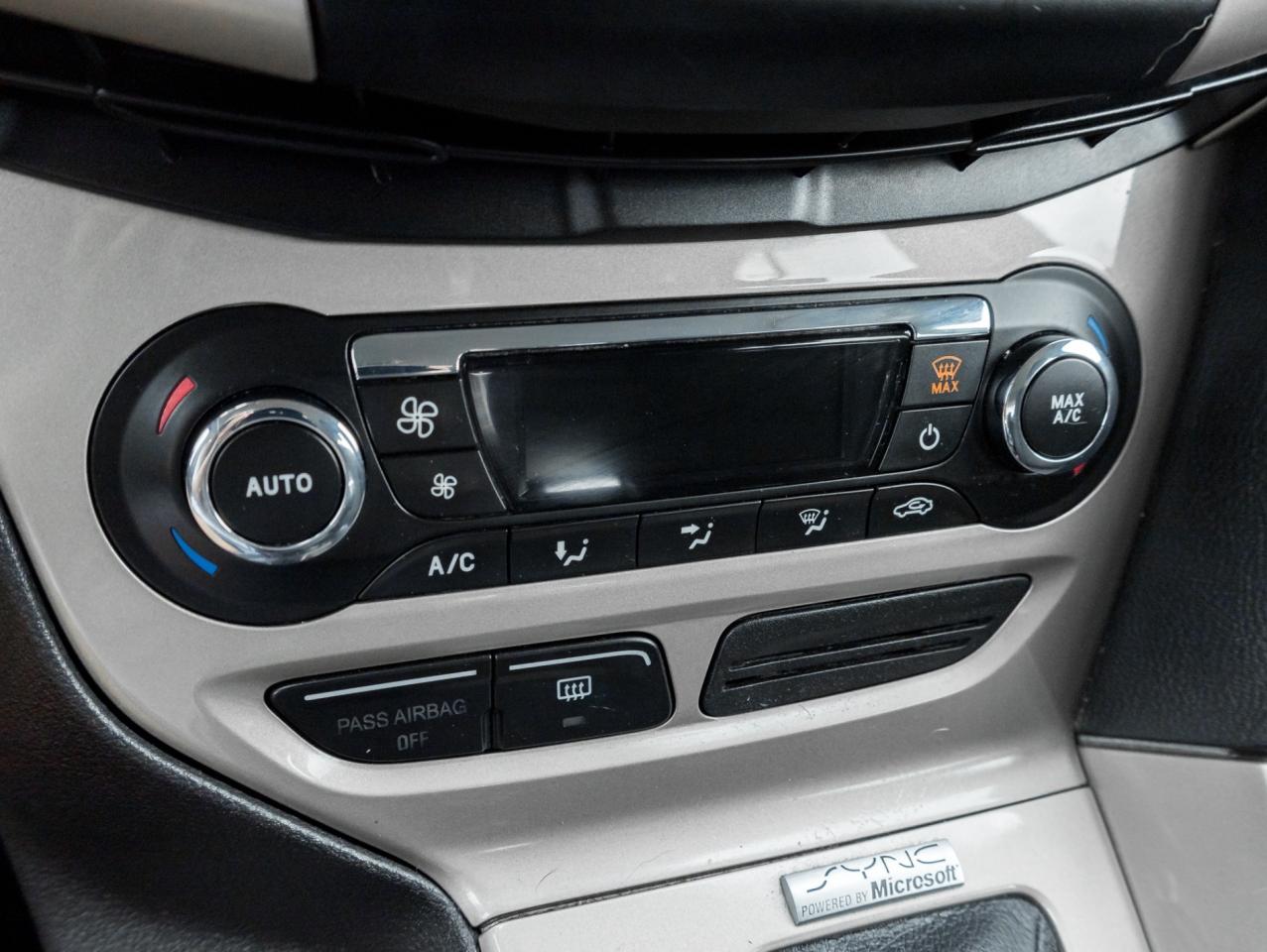 2012 Ford Focus HB SEL Photo