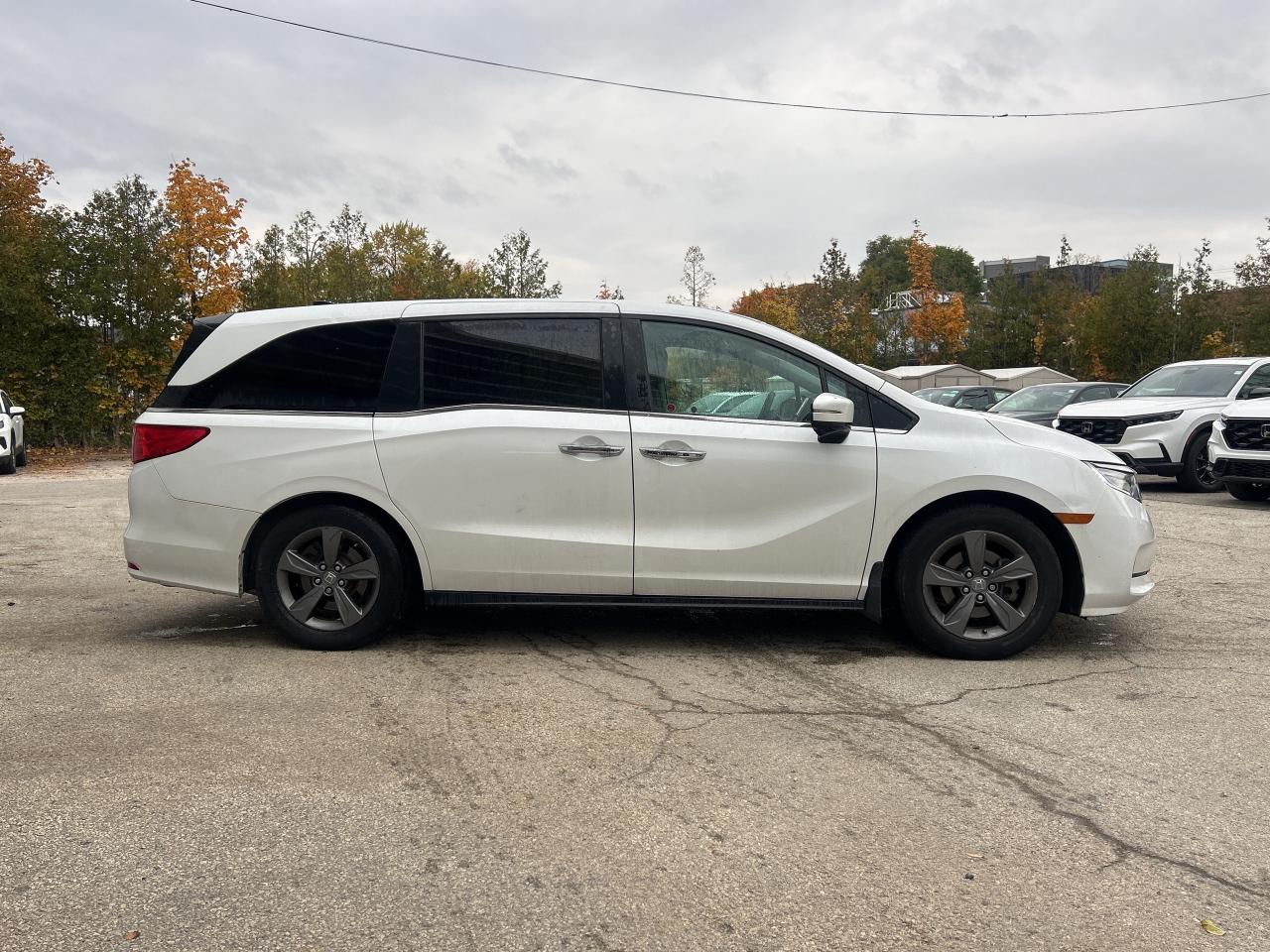 2022 Honda Odyssey EX-RES Photo2