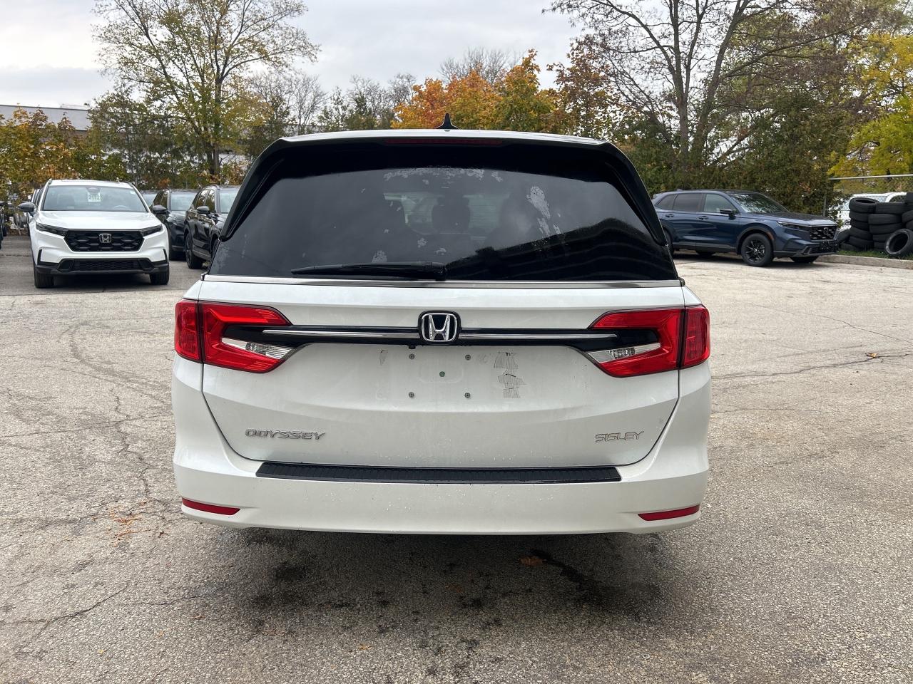 2022 Honda Odyssey EX-RES Photo3