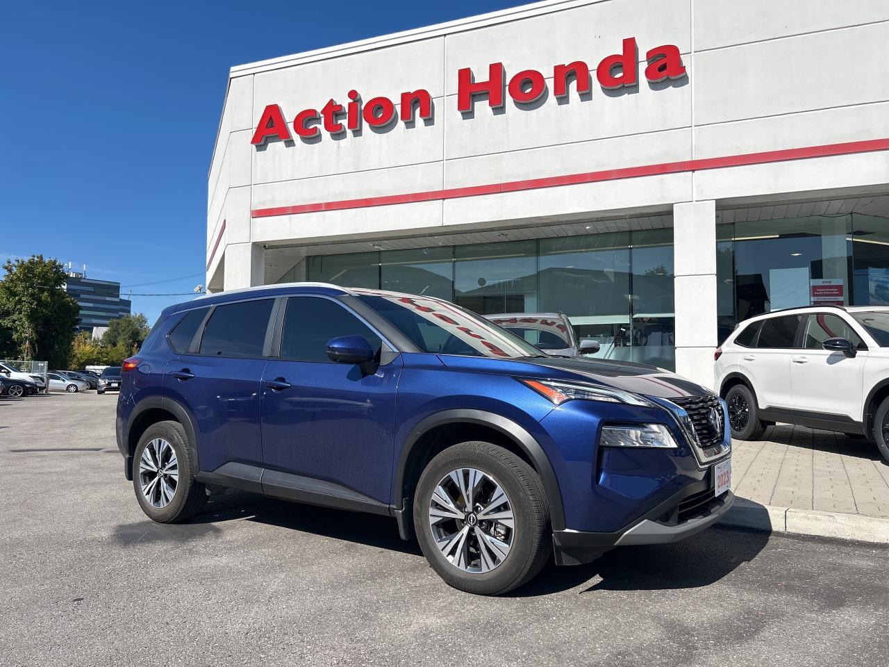 Used 2023 Nissan Rogue SV MOONROOF for sale in Scarborough, ON