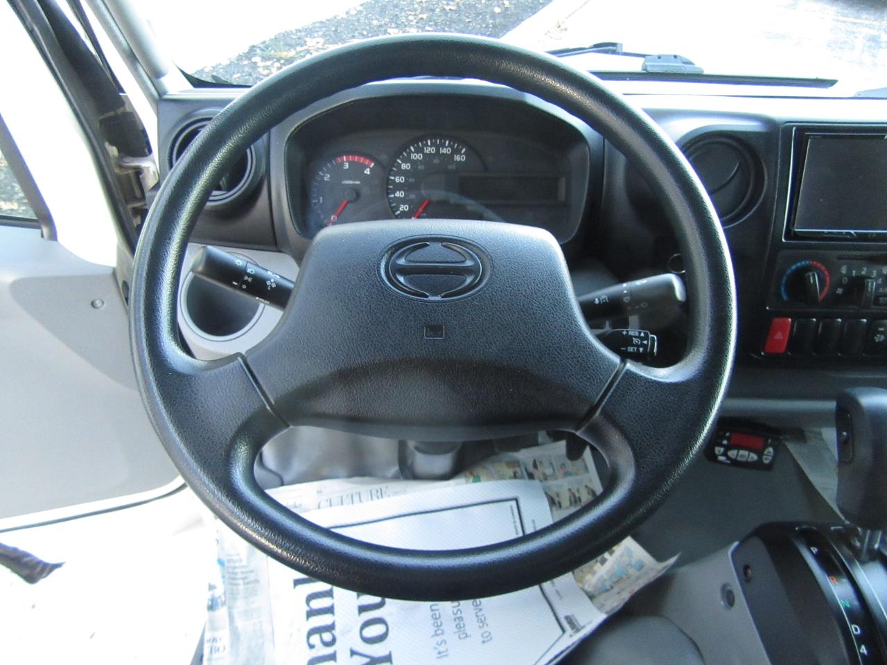 2016 Hino 195 18FT BOX LOW TEMP REEFER POWER LIFTGATE Photo