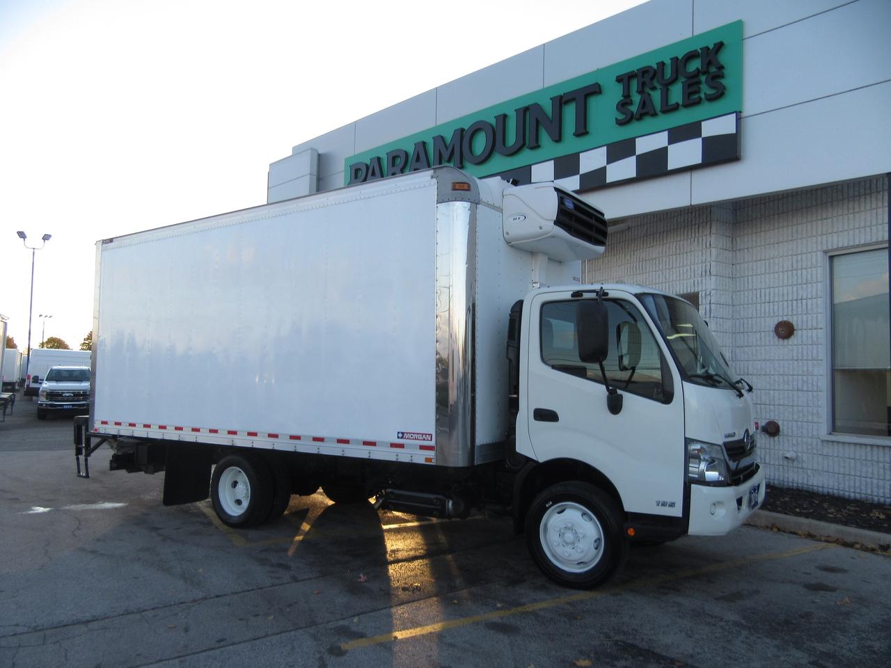 2016 Hino 195 18FT BOX LOW TEMP REEFER POWER LIFTGATE Photo0