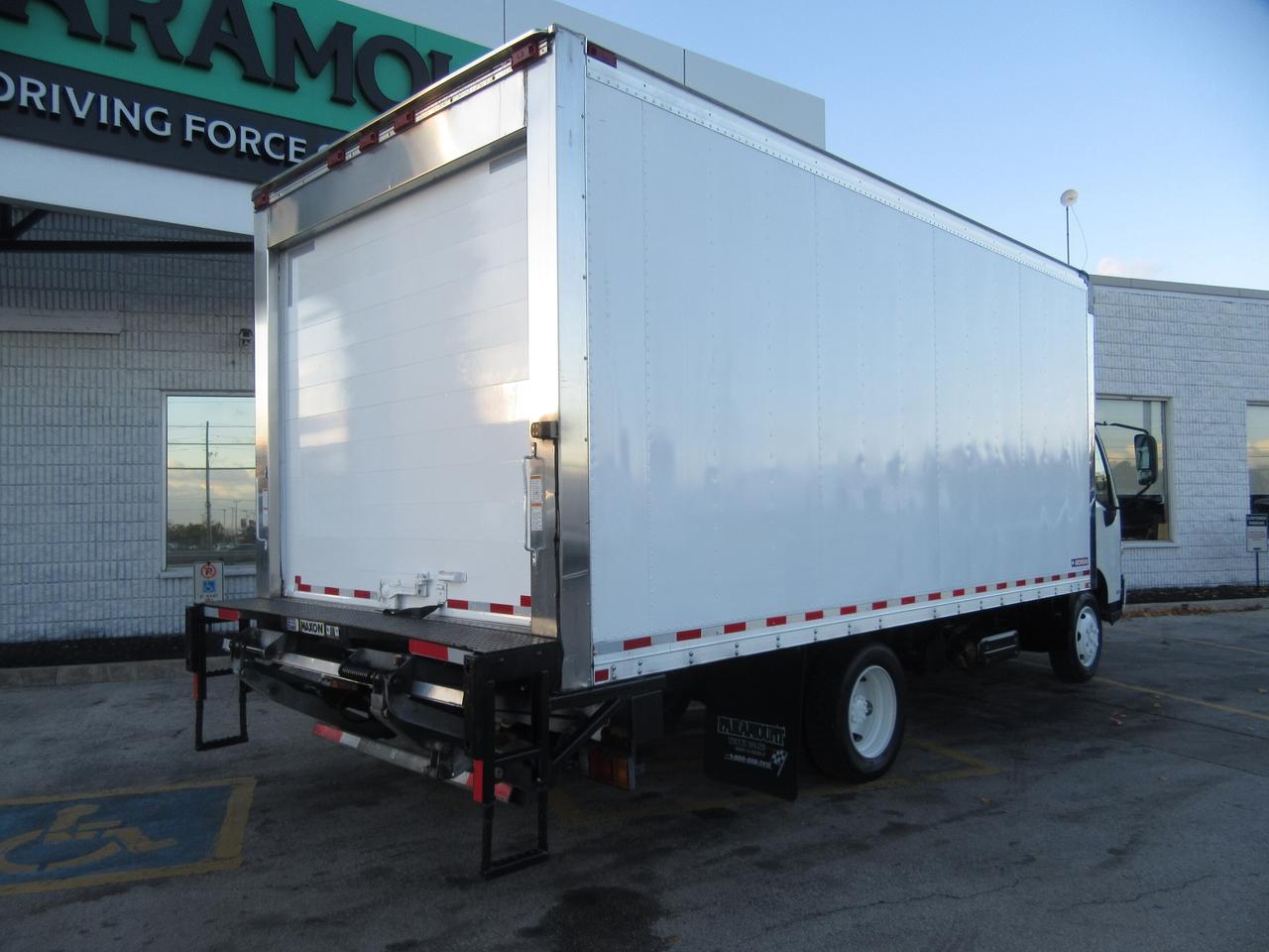 2016 Hino 195 18FT BOX LOW TEMP REEFER POWER LIFTGATE Photo