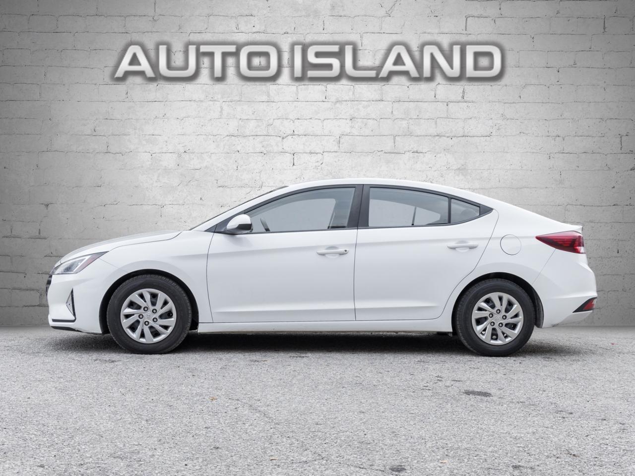 2019 Hyundai Elantra SE-Dealer Serviced-NO Accidents-Rear Cam-Heated Se Photo4