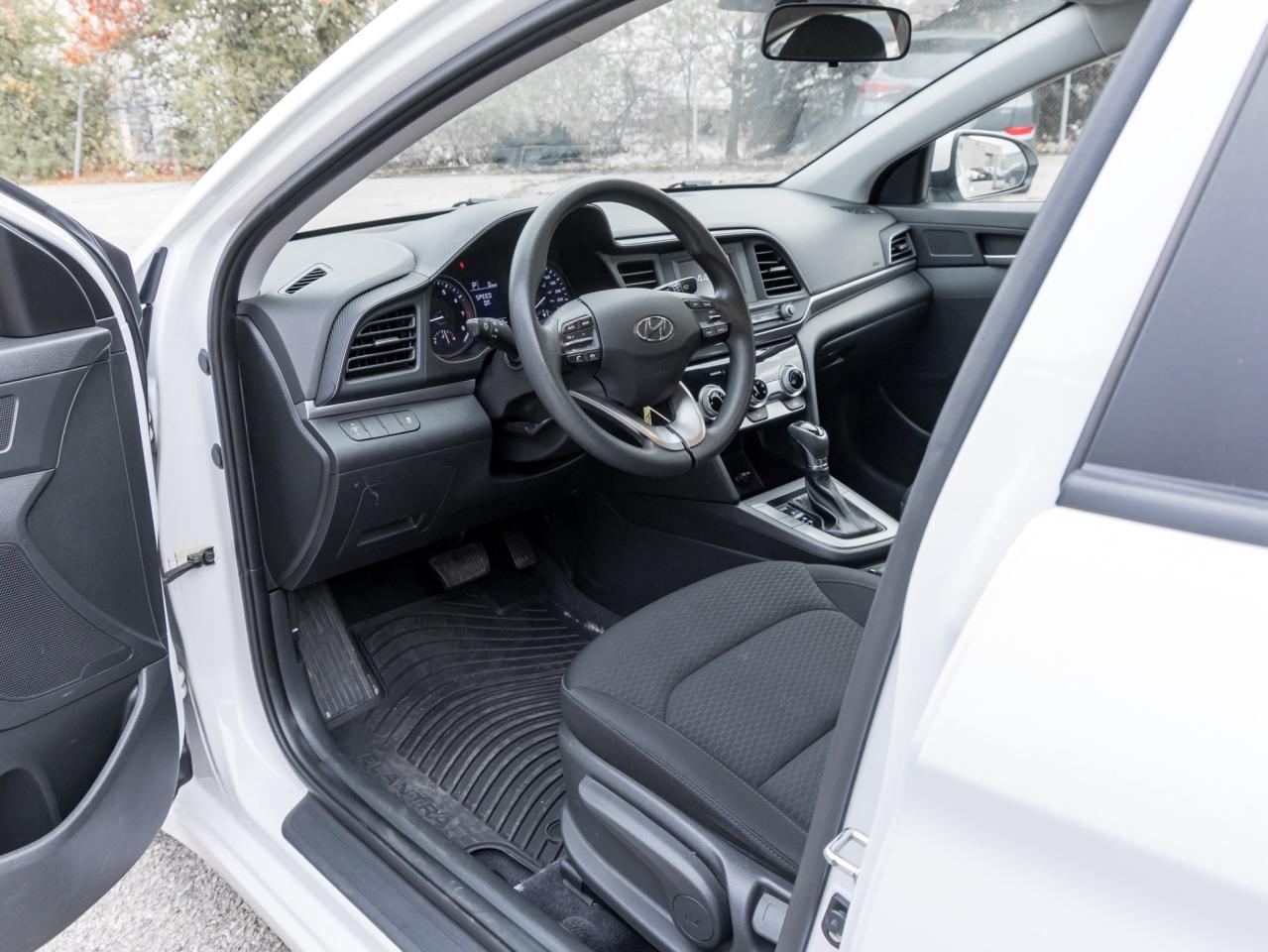 2019 Hyundai Elantra SE-Dealer Serviced-NO Accidents-Rear Cam-Heated Se Photo