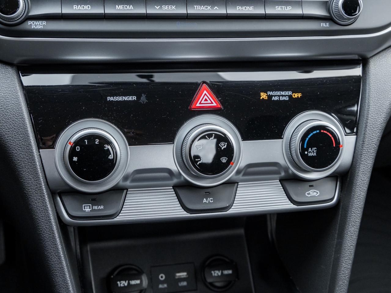 2019 Hyundai Elantra SE-Dealer Serviced-NO Accidents-Rear Cam-Heated Se Photo