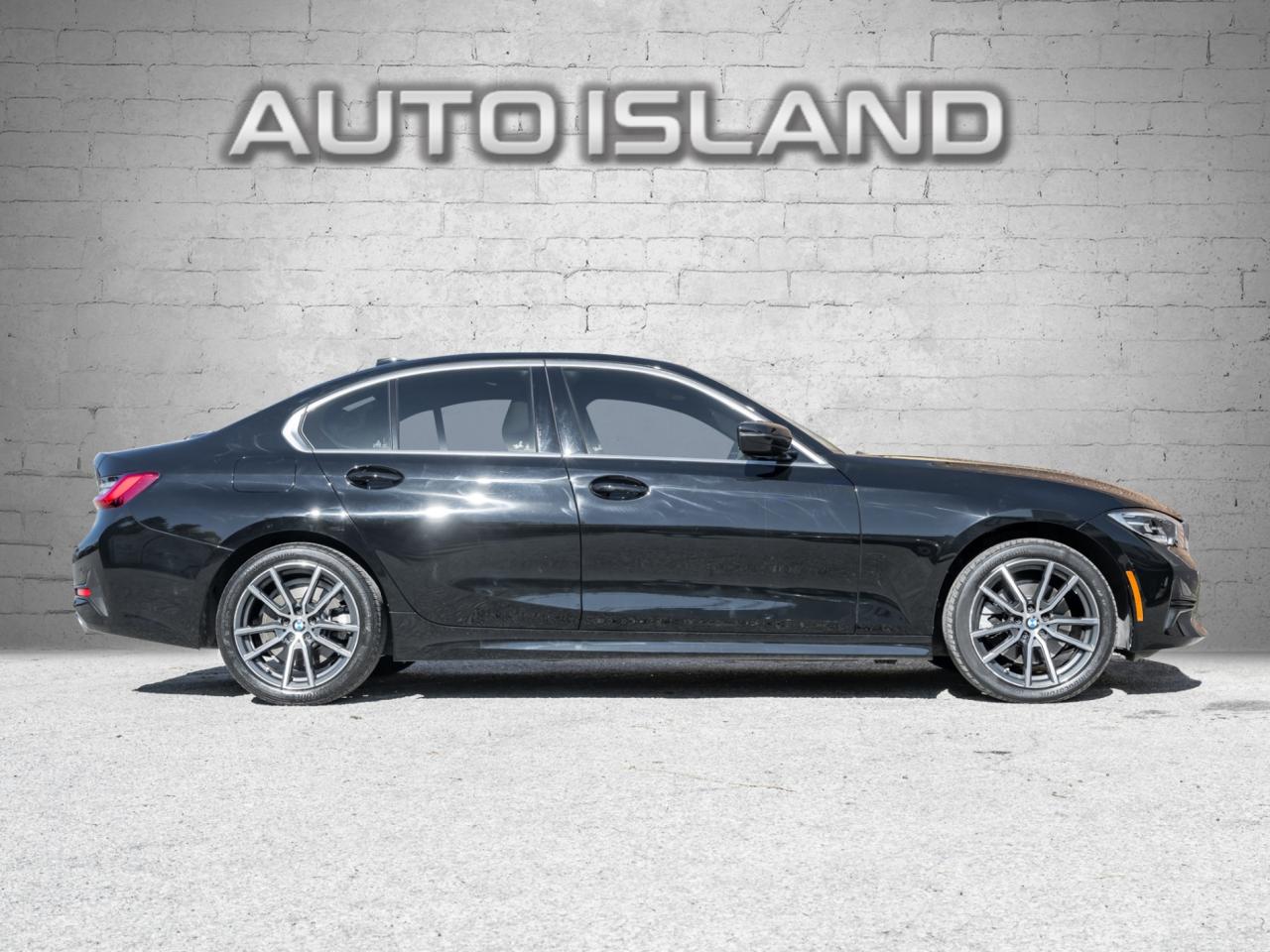 2021 BMW 3 Series BMW 330i xDrive Sedan North America !! No Accident Photo2