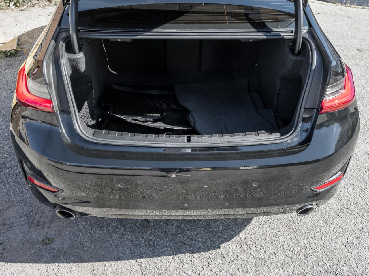 2021 BMW 3 Series BMW 330i xDrive Sedan North America !! No Accident Photo