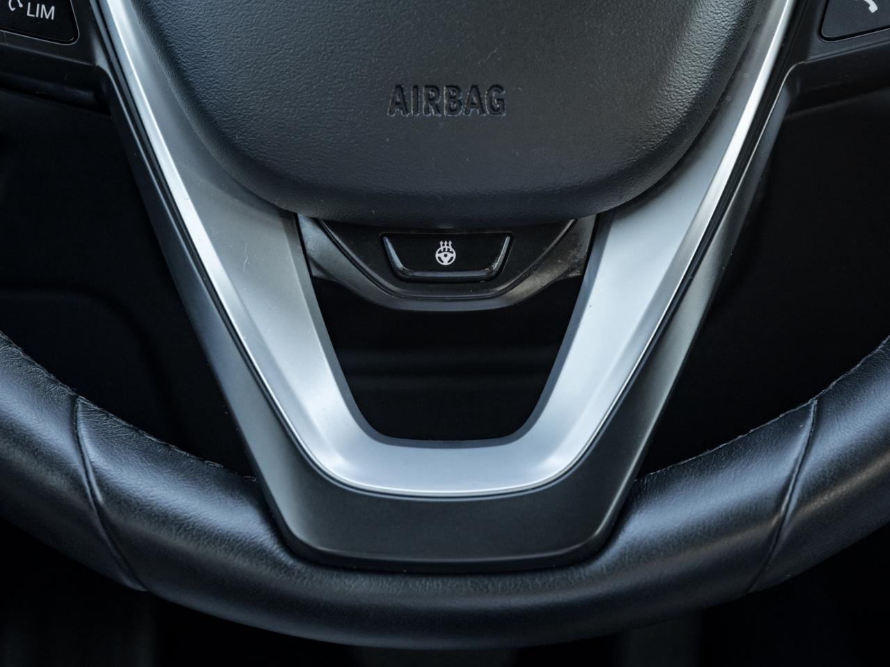 2021 BMW 3 Series BMW 330i xDrive Sedan North America !! No Accident Photo