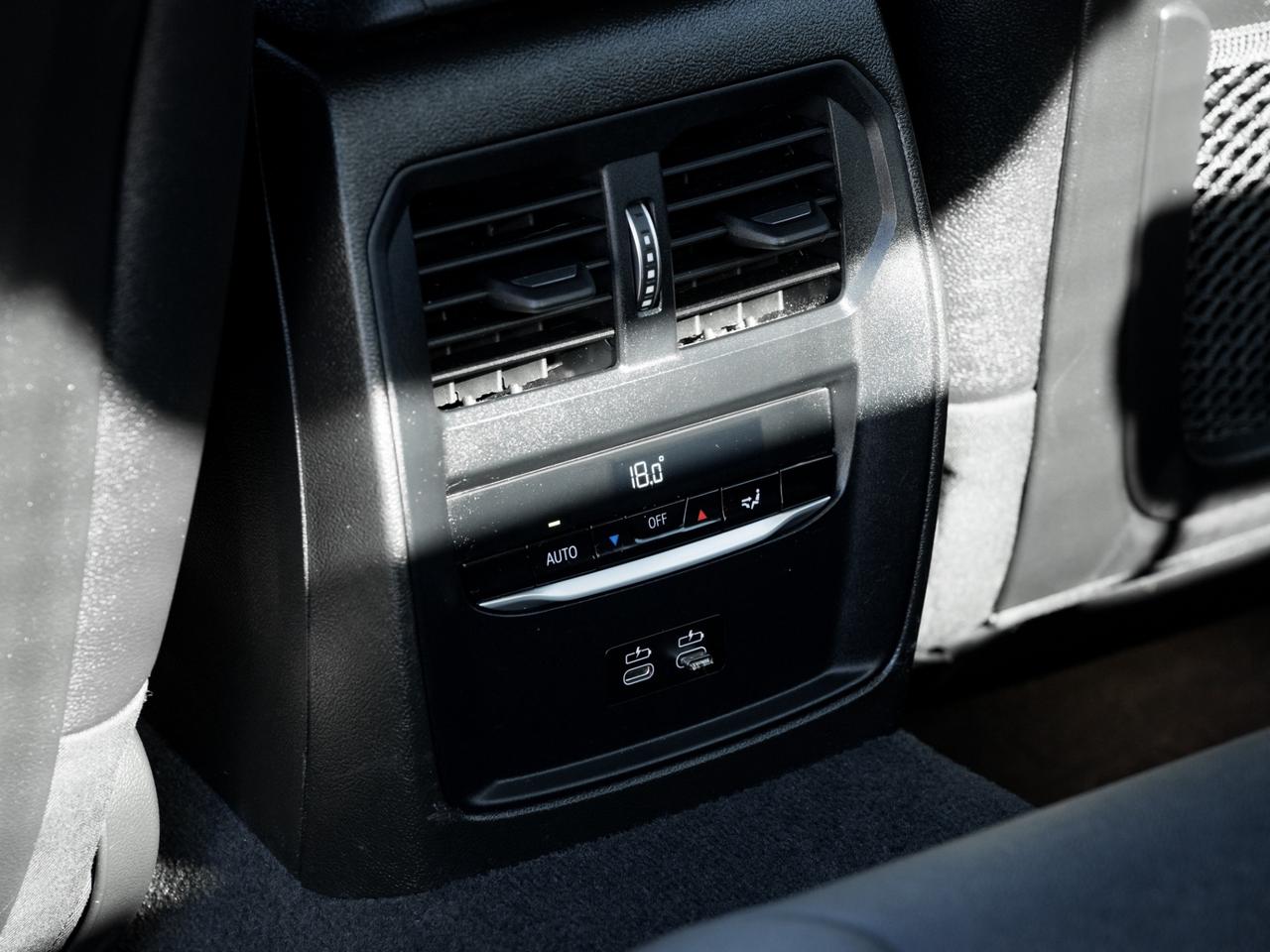 2021 BMW 3 Series BMW 330i xDrive Sedan North America !! No Accident Photo