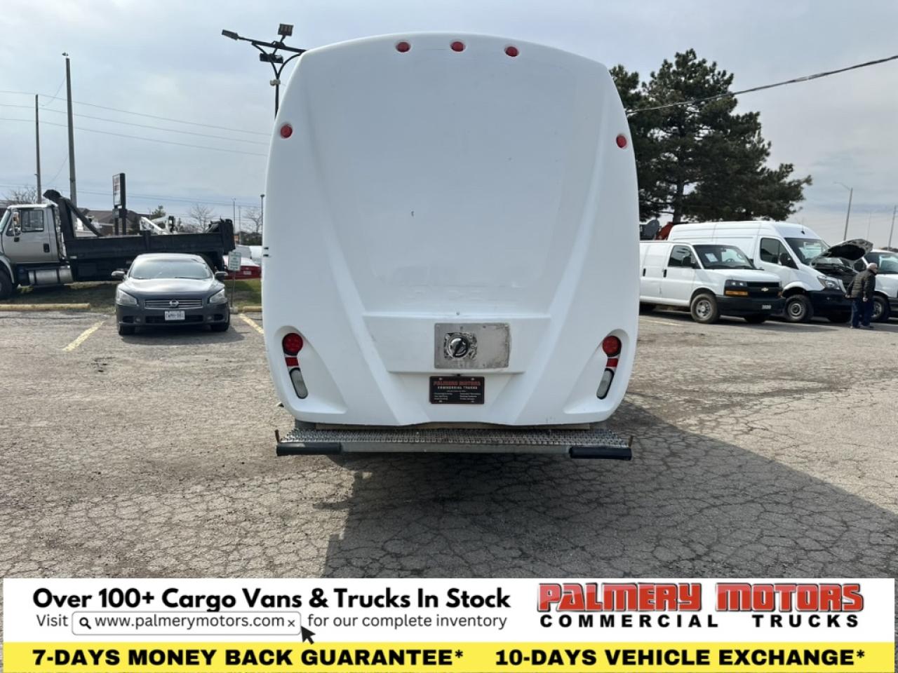 2014 GMC Savana Cargo Van Bubble Van V8 Gas Photo