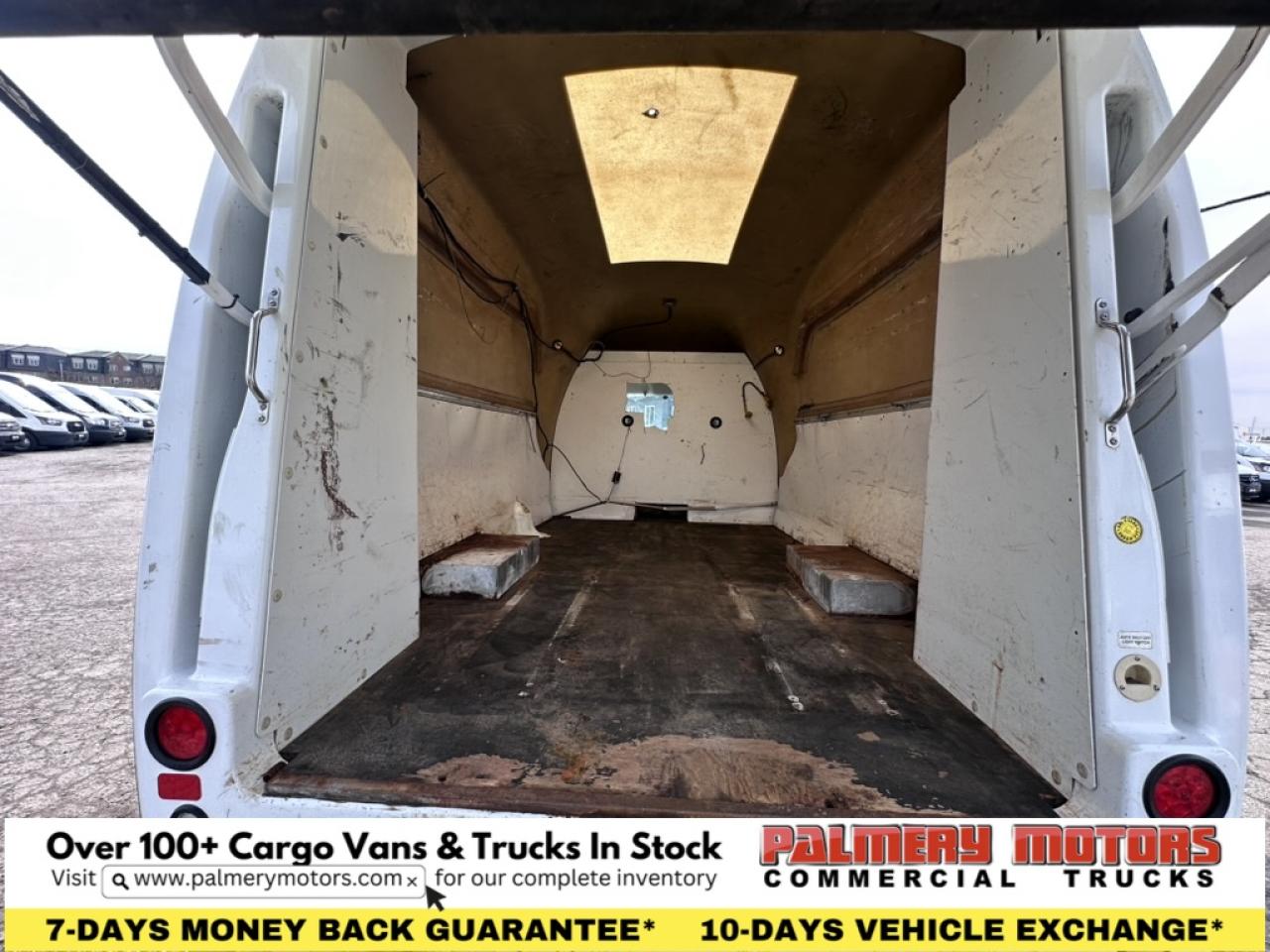 2014 GMC Savana Cargo Van Bubble Van V8 Gas Photo