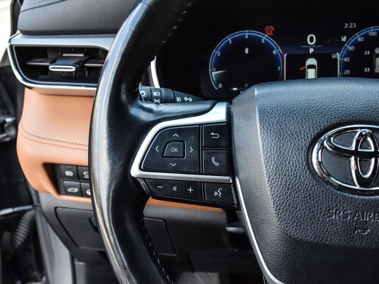 2023 Toyota Highlander LIMITED  Photo